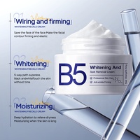 Crème Hydratante Visage Anti-âge à l'Arbutine, Vitamine C, Niacinamide et B5 pour Raffermir et Minimiser les Imperfections – Soin Quotidien