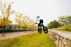 Nouveau <span class=keywords><strong>Vélo</strong></span> <span class=keywords><strong>Électrique</strong></span> Tout-Terrain pour Enfants 2026, Cadre en Alliage d'Aluminium, Suspension Intégrale, Freins à Disque Hydrauliques, 20 Pouces, <span class=keywords><strong>Électrique</strong></span> 48V 13AH Lithium - Product Image 5