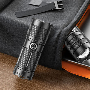 Lampe torche rechargeable haute puissance X93, 8000 mAh, lumière LED blanche, lampe de recherche pour la randonnée en plein air - Product Image 1