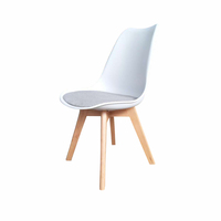 Fauteuil de salle à manger moderne en velours de confort Chaises de salle à manger à dossier haut en bronze de tissu européen