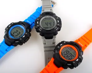 メンズデジタルスポーツウォッチ液晶画面ラージオレンジカラー電子デジタル腕時計