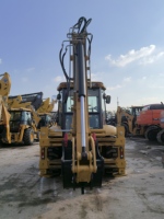 Escavatore Caricatore JCB 3CX Premium Modello 2023, 2 Tonnellate, Motore e Cambio Durevoli, Flessibile per Costruzioni, Fattorie e Strade