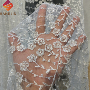 Tessuto di pizzo di <span class=keywords><strong>Tulle</strong></span> <span class=keywords><strong>ricamato</strong></span> in cristallo di prezzo di fabbrica della cina tessuto di pizzo di perline <span class=keywords><strong>bianco</strong></span> fatto a mano di lusso per la sposa - Product Image 6