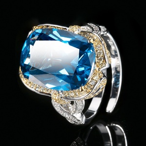 Joyería de Moda Ecológica de Cobre con Circonita Cúbica Roja y Azul de 12*16mm para Mujer, Anillos de Mariposa Grandes y Elegantes - Product Image 3