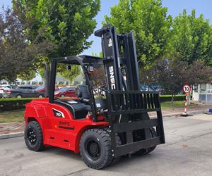 Montacargas <span class=keywords><strong>SNSC</strong></span> de 7 Toneladas, Montacargas Diésel <span class=keywords><strong>FD70</strong></span> de 7000 kg con Pinza para Rollos de Papel en Venta - Product Image 3