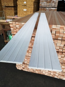 Rắn màu trắng <span class=keywords><strong>primed</strong></span> thông gỗ lò sấy khô bền thân thiện với môi nhiệt đới thiết kế ngón tay doanh nhiều lớp mouldings - Product Image 5