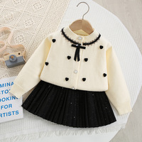 Ensemble de chandail pour filles Newr, tenue en deux pièces avec col en dentelle à paillettes, cardigan en tricot à motif cœur et jupe plissée
