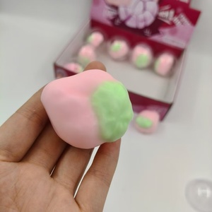Viraler Erdbeer-Crackle-Squish-Ball ASMR Knuspriges Quetsch-Fidget-Spielzeug mit Knirschgeräusch Stressabbau-Squishy-Spielzeug für Kinder - Product Image 4