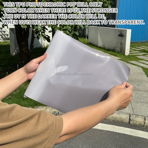 152cm/50cm/30cm * 15m fotocromatico per auto <span class=keywords><strong>pellicola</strong></span> protettiva <span class=keywords><strong>trasparente</strong></span> per nero e viola TPU Ppf <span class=keywords><strong>pellicola</strong></span> per lampada auto - Product Image 4