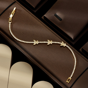 Modisches Armband und Armreif im Schmetterlingsdesign in weißer Farbe, CZ-Schmuck für Frauen, Braut- und Hochzeitsaccessoires <span class=keywords><strong>B82</strong></span> - Product Image 4