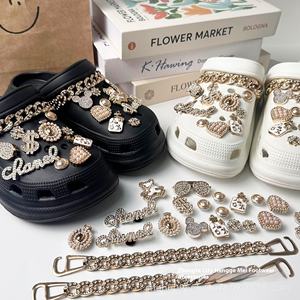 Charmes de chaussures de luxe haut de gamme Hengge Mei, attaches décoratives pour chaussures, 24-23 #   Chaîne DIY transfrontalière pour chaussures de jardin en plastique - Product Image 4