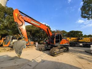 Excavatrice sur chenilles DOOSAN 300LC-9C de haute qualité, prix avantageux et performances exceptionnelles, en stock. - Product Image 5