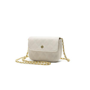 กระเป๋าคาดลำตัวข<span class=keywords><strong>น</strong></span>าดเล็กใส่ได้กับทุกชุดของผู้หญิงมีซิปสายเดี่ยวกัน<span class=keywords><strong>น</strong></span>้ำหนังแท้ลายเรขาคณิตทำจากโพลีเอสเตอร์ซับใน<span class=keywords><strong>แฟ</strong></span><span class=keywords><strong>ช</strong></span>ั่<span class=keywords><strong>น</strong></span> - Product Image 6