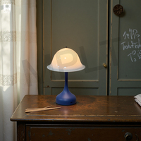 Lampe de table moderne à LED rechargeable en forme de bourgeon de fleur, sans fil, commande tactile, pour chambre à coucher, luminosité réglable, lumière sans fil