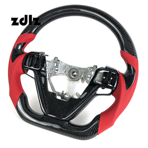 Volant personnalisé en cuir perforé rouge et fibre de carbone pour Toyota Highlander - Product Image 2