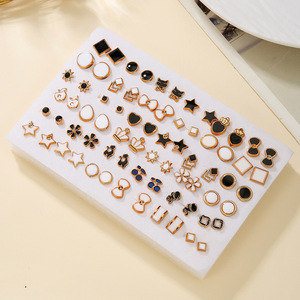 Ensemble de boucles d'oreilles en alliage, collection Printemps 2025, motifs fleur, cœur, nœud, géométriques, bijoux de mode pour femmes, origine Yiwu - Product Image 3