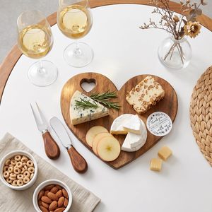 Plateau à charcuterie en bois en forme de cœur, plateau à fromage en bois d'acacia, ensemble de plateaux à fromage en forme de cœur pour la Saint-Valentin - Product Image 4