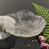 Plateau à fruits en verre en gros du fabricant, couleurs personnalisées, vaisselle transparente avec bord doré, ensemble d'assiettes irrégulières à motif floral pour mariage et maison
