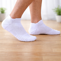 Chaussettes de sport antidérapantes, respirantes et amortissantes, avec logo personnalisé, pour hommes