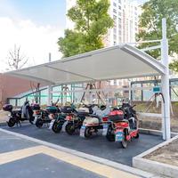 Abri de voiture en membrane tendue durable pour l'aménagement de parkings publics en extérieur