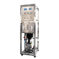 Système de traitement d'eau par osmose inverse commercial 500LPH, machine à osmose inverse verticale, contrôlée par PLC, pompe robuste en acier inoxydable SUS304