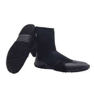 מגפי ניאופרן בצבע שחור, סוליה וולקנית, עמידים למים, נגד החלקה, בטנה תרמית או ייבוש מהיר, יוניסקס, לשימוש בחוף, לכל עונות השנה - Product Image 3