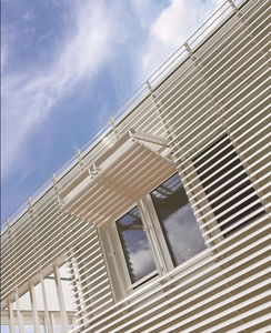 Panneaux de clôture en aluminium écologiques certifiés CE et approuvés BREEAM pour balcon, villa, cour et façades de centres commerciaux, tailles personnalisables - Product Image 6