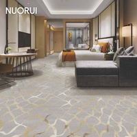 Tapis de luxe pour chambre d'hôtes avec haute densité, durabilité et isolation acoustique pour hôtels et appartements, revêtement mural à mur