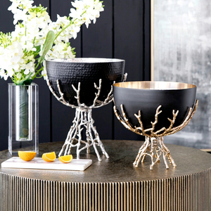 Bol décoratif de luxe en métal noir fait main au design moderne avec support en forme de branche, centre de table unique pour la maison, l'hôtel, les mariages et les événements - Product Image 1