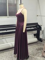 Robe longue élégante pour femme, sans manches, épaules dénudées, coupe ajustée, couleur unie, pour l'été, collection 2026, chic pour soirée et fête