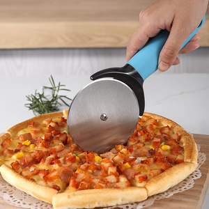 Coupeur de rouleau à pizza en acier inoxydable avec logo personnalisable outil de coupe de roue à tarte en métal cuisson trancher les pizzas tartes pâtisseries - Product Image 2
