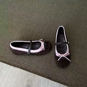 Zapatos Mary Jane de Mujer con Punta Fina, Corte Francés Suave, Forro de Cuero Ligero, Lazo en el Tobillo, Estilo Plano y Elástico - Product Image 3