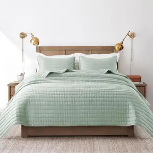 鼠尾草绿色大号绗缝床上用品套装轻质柔软床罩和床罩3件舒适床罩