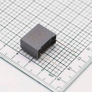 Factory Direct MP2334K27D4R8YG 18*8.4*14.5/P=15 Capacitors Safety Capacitors X/Y Cap 330nF 10% 275V - Product Image 1