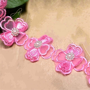 Accessoires <span class=keywords><strong>de</strong></span> confection DIY : Tissu en dentelle élégant en organza brodé <span class=keywords><strong>de</strong></span> cœurs, avec grandes <span class=keywords><strong>perles</strong></span> et strass, pour la confection <span class=keywords><strong>de</strong></span> coiffes et <span class=keywords><strong>de</strong></span> robes - Product Image 2