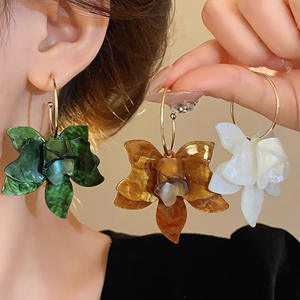 أقراط أكريليك طويلة متدلية متعددة الألوان جذابة أنيقة ، أقراط بوهيميا مصنوعة يدويًا من الراتنج ، أقراط متدلية للنساء - Product Image 2