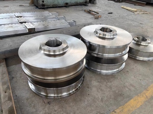 Ensemble de roues de <span class=keywords><strong>grue</strong></span> à double bride en acier forgé robuste pour <span class=keywords><strong>grue</strong></span> portique et chemin de fer - Product Image 4