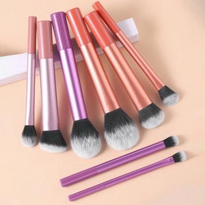 Ensemble de 8 pinceaux de maquillage multicolores à long manche, poils synthétiques super doux, manche en aluminium épaissi, pinceaux cosmétiques - Product Image 2
