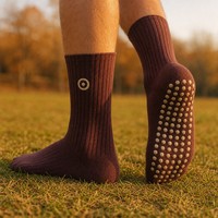 Chaussettes de football antidérapantes avec points de grip en silicone rembourrés pour les tournois, emballées dans une boîte cadeau