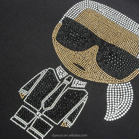 Fournisseur d'appliques thermocollantes personnalisées avec logo, paillettes brillantes, strass et sequins pour T-shirts