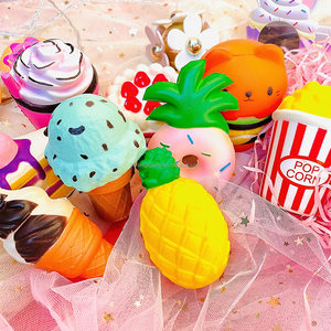Jouet de fête à presser en mousse PU Kawaii, design personnalisé, à rebond lent, doux au toucher, en forme de pain grillé, crème glacée, hamburger, gâteau, pain - Product Image 5