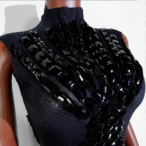 Body Nero Techno Noir con Frange in Spandex/Poliestere per Donna, Ideale per Performance sul Palco, Cantanti e Showgirl - Product Image 2