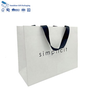 Luxury <b>White</b> Paper Shopping <b>Bag</b> with Logo Premium Cosmetic Skincare Makeup Packaging for High End Beauty Brands - Product Image 1