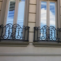 Rampe de balcon Tanlong avec supports, style fer forgé, rampe extérieure résistante à la rouille avec revêtement en poudre
