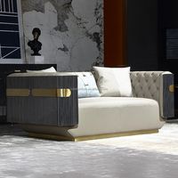 Italienische Luxushäuser individuelle Möbel minimalistische moderne Ledersofas Luxus große Einheiten Wohnzimmer mit Pull-Points