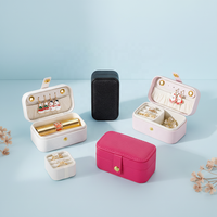 Boîte à bijoux portable mini rectangulaire de style euro-américain pour le rangement des boucles d'oreilles, des chaînes d'oreilles, des rouges à lèvres et des bagues