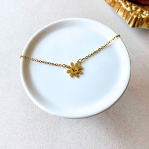 अनुकूलित थोक फिलीपिन सूर्य उत्कीर्ण प्रारंभिक हार व्यक्तिगत आधुनिक फिलिपिनो गहने बेटी स्नातक उपहार - Product Image 4