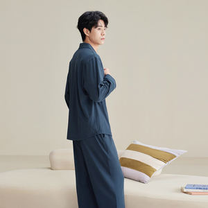 Sofisticati set di pigiama morbidi e ariosi con squisiti dettagli adatti per il tempo libero domestico di alto livello e il Comfort domestico tranquillo per gli uomini - Product Image 2