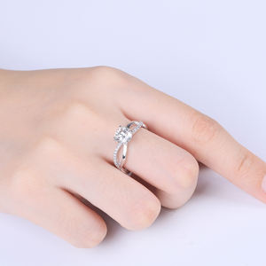 Bague en diamant lancanite personnalisée de petite taille, 1 médaillon, <span class=keywords><strong>prix</strong></span> en vente - Product Image 5