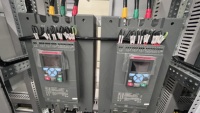 Panneau de commande PLC électrique triphasé à fréquence VFD armoire de commande extérieure à onduleur pour pompe à eau